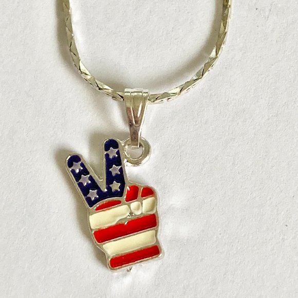 USA American Flag Necklace Patriotic July 4th Peace Sign Groovy Silver Plated - Picture 3 of 9